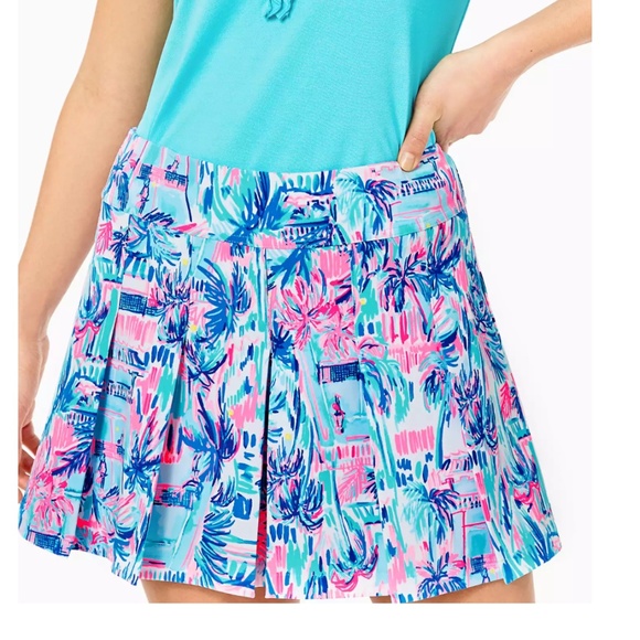 Lilly Pulitzer Pants - Lilly Pulitzer Luxletic Women's Frazer 5" Shorts, Ravello Blue, Size 10, NWOT